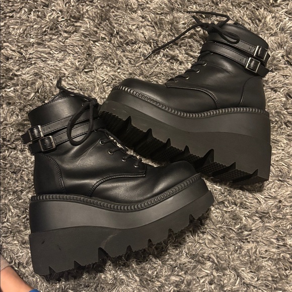 Demonia Black Vegan Leather Ankle Platform Boots 8 - Picture 7 of 9